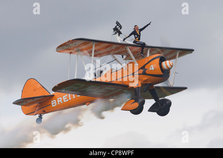 Breitling wingwalkers exposée au spectacle aérien d'Abingdon en Angleterre Banque D'Images