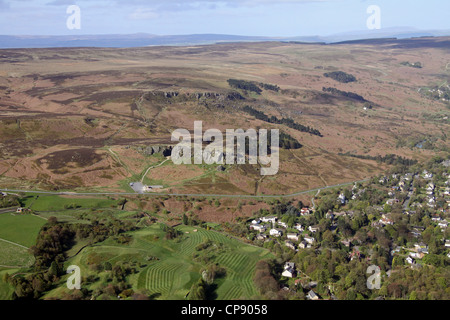 Vue aérienne Des rochers Cow et Calf, Ilkley Moor dans le Yorkshire Banque D'Images
