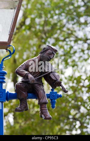 Le Fiddler lampadaire à Stratford upon Avon en Angleterre Banque D'Images