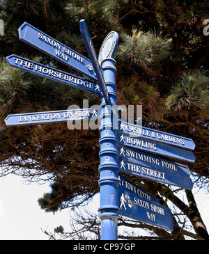 3917. Signpost, Whitstable, Kent, UK Banque D'Images