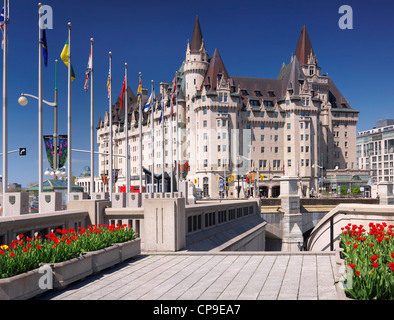 L'Hôtel Fairmont Château Laurier, hôtel de prestige, au centre-ville d'Ottawa au cours de festival. L'Ontario, Canada. Banque D'Images