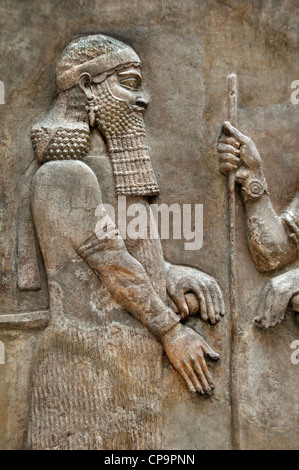 Le roi Sargon II et un haut fonctionnaire assyrien Sargon II Neo 721-705 BC Khorsabad Dur Sharrukin ancienne Assyrie Irak Banque D'Images