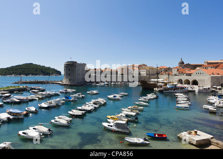 Dubrovnik, Croatie - la renaissance harbour ou la vieille ville port. Banque D'Images