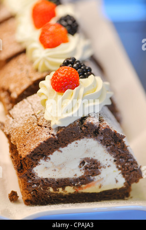 Gâteau aux fruits en tranches Banque D'Images