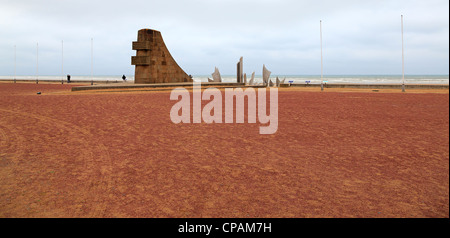 Omaha Beach, site de l'American D-Day invasion, France. Monument rappelant le débarquement allié en Normandie en juin 1944. Banque D'Images