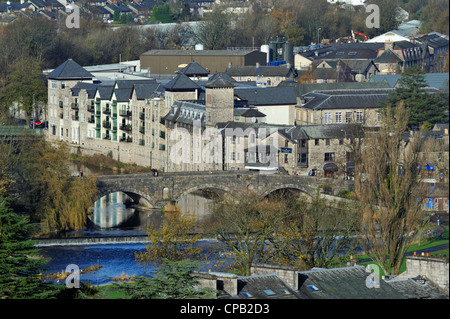 Stramongate Bridge et la rivière Kent. Kendal, Cumbria, Angleterre, Royaume-Uni, Europe. Banque D'Images