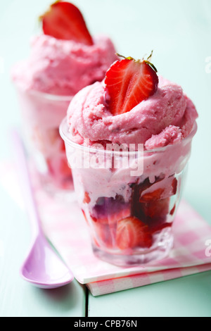 Glace à la fraise Banque D'Images