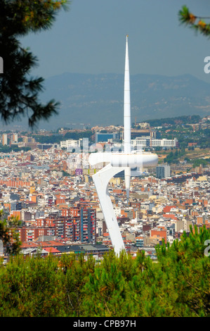 Tour de télécommunications de Montjuic (Torre Calatrava' ou 'Torre Telefónica') dans le parc olympique de Barcelone, Espagne. Banque D'Images