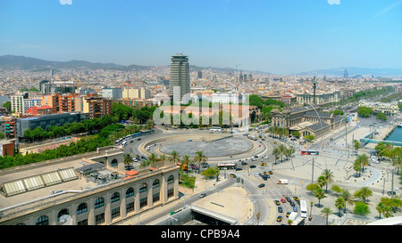 Vue depuis le téléphérique du port sur la Plaça de la Carbonera, Port Vell, Barcelone, Espagne, Europe. Banque D'Images