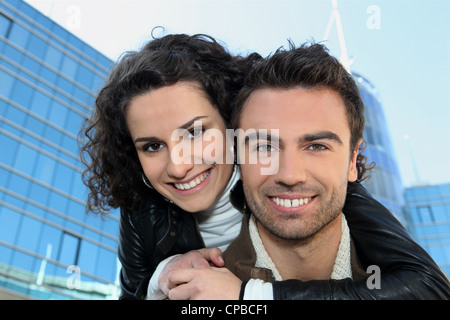 Beau couple dans la ville Banque D'Images