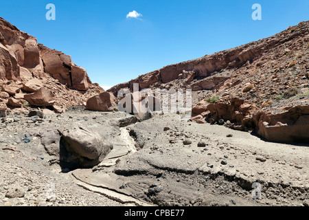 Quezala à distance le ravin, près de Talabra, Désert d'Atacama, Chili Banque D'Images