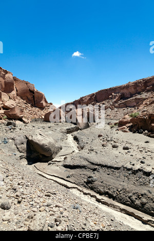 Quezala à distance le ravin, près de Talabra, Désert d'Atacama, Chili Banque D'Images