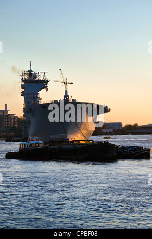 "HMS Ocean' de la Marine royale, l'affichage à Greenwich - Londres 2012 Banque D'Images