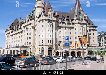 Hotel Fairmont Chateau Laurier Au Centre Ville D Ottawa Ontario Canada Photo Stock Alamy