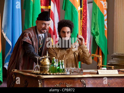 Le dictateur 2012 Paramount film avec Sacha Baron Cohen, Ben Kingsley et à droite Banque D'Images