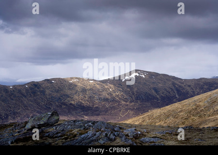 En regardant vers l'Munro Carn Dearg du Beinn corbett. Pharlagain Banque D'Images