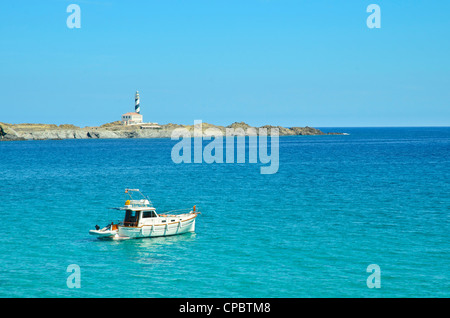 Vue vers le phare de Favàritx sur sur la côte de Minorque dans les Baléares, Espagne Banque D'Images