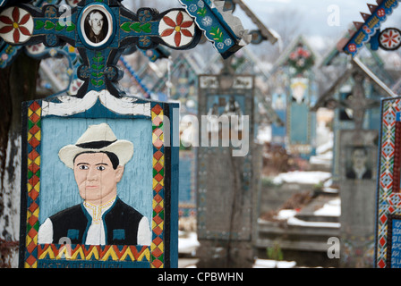 Cimetière Joyeux de Sapanta,, Maramures, Roumanie Banque D'Images