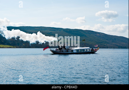 Le yacht à vapeur restauré sur gondole Coniston Water Banque D'Images