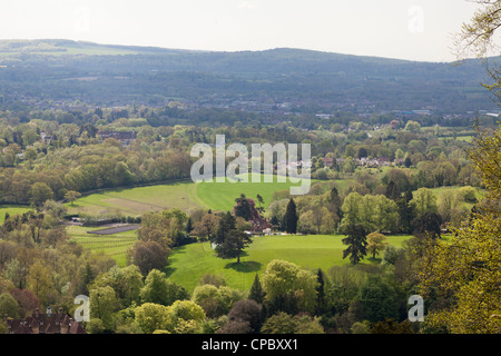 Village de cintres Ashford raide au-dessus du village vue Banque D'Images