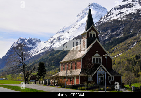 La nouvelle église à Olden, Norvège Banque D'Images