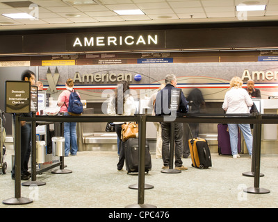 American Airlines l'arrivée, l'Aéroport International de Tampa, à Tampa, FL Banque D'Images