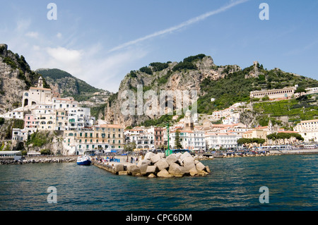 Côte Amalfitaine ville province italienne de Salerne dans la région de Campanie, Italie Golfe de Salerne Banque D'Images