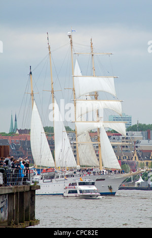 Voilier Star Flyer, l'entrée au port, port d'parade Anniversaire, Hambourg, Allemagne Banque D'Images