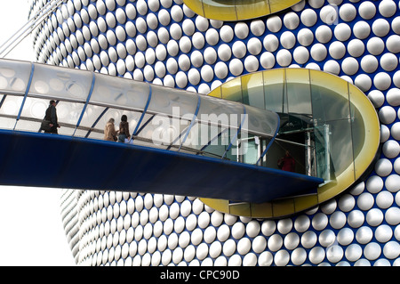 Passerelle pour magasin Selfridges depuis le parking, Birmingham, UK Banque D'Images