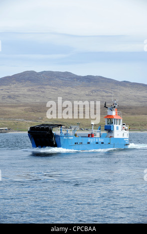 Car-ferry entre les îles de Jura et d'Islay au large de l'Ecosse Banque D'Images