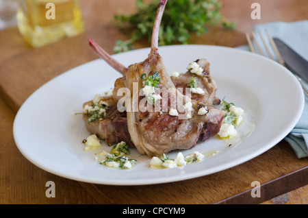 Côtelettes d'agneau grillées Banque D'Images