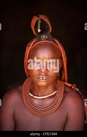 Femme Himba, Skeleton Coast National Park, Namibie, Afrique Banque D'Images