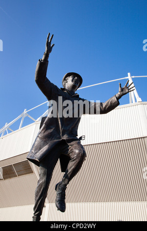 Statue de Bob Stokoe, stade de la lumière, Sunderland, Angleterre, Royaume-Uni, Europe Banque D'Images