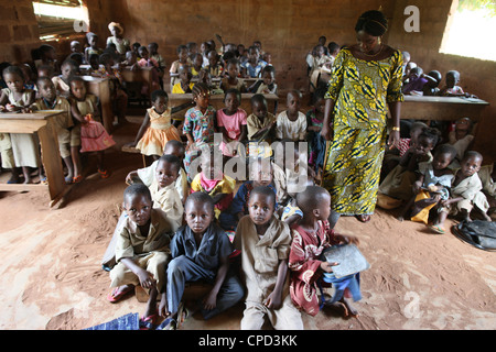 L'école primaire en Afrique, Hevie, Bénin, Afrique de l'Ouest, l'Afrique Banque D'Images