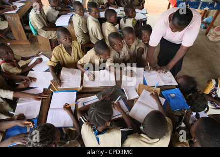L'école primaire en Afrique, Hevie, Bénin, Afrique de l'Ouest, l'Afrique Banque D'Images