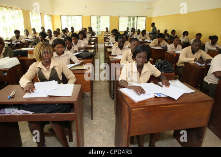 L'école secondaire catholique, Lomé, Togo, Afrique de l'Ouest, l'Afrique Banque D'Images