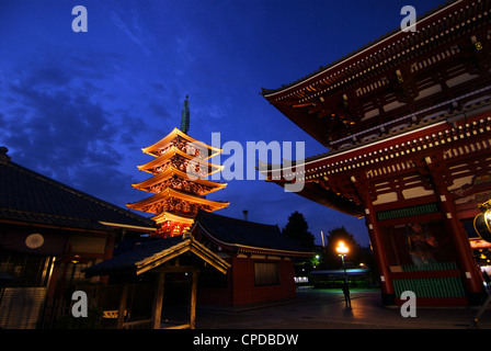 Le Temple Senso-ji, Tokyo, Honshu, Japan Banque D'Images