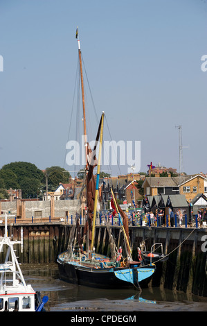 À Thames barge Greta à whitstable harbor Banque D'Images