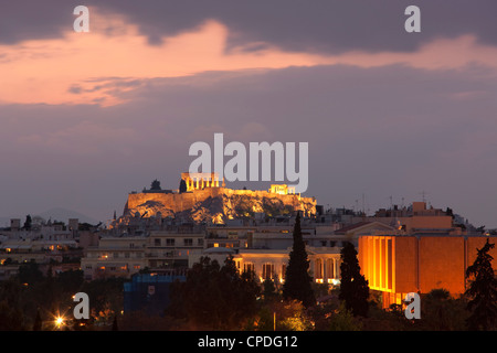 Coucher de soleil sur l'Acropole, site du patrimoine mondial de l'UNESCO, Athènes, Grèce, Europe Banque D'Images