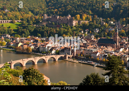 Vue de l'Alte Brucke (Vieux Pont), Heidelberg, Bade-Wurtemberg, Allemagne Banque D'Images