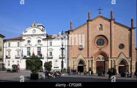 Mairie et collégiale sur la Piazza San Secondo, Asti, Piémont, Italie, Europe Banque D'Images