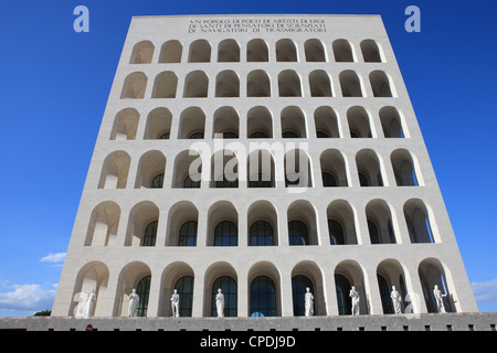 Palazzo della Civiltà Italiana, EUR, Rome, Latium, Italie, Europe Banque D'Images