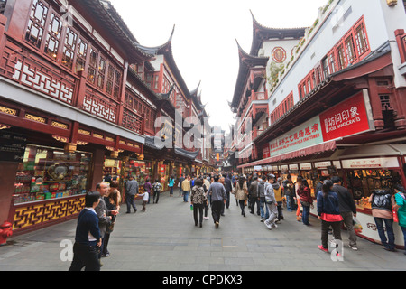 Shopping dans le Yu Yuan (Bazar) Yuyuan, Yu Gardens, Nanshi, Shanghai, Chine, Asie Banque D'Images