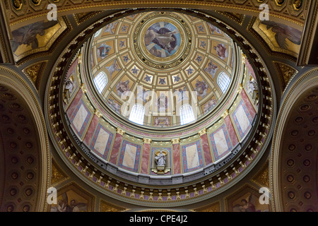 Dome, la basilique Saint-Étienne (le Szent Istvan Bazilika), UNESCO World Heritage Site, Budapest, Hongrie, Europe Banque D'Images