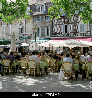 Restaurants dans la vieille ville, Dijon, Bourgogne, France, Europe Banque D'Images