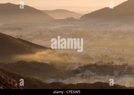 Vue depuis le fort du Tigre, Jaipur, Rajasthan, Inde, Asie Banque D'Images