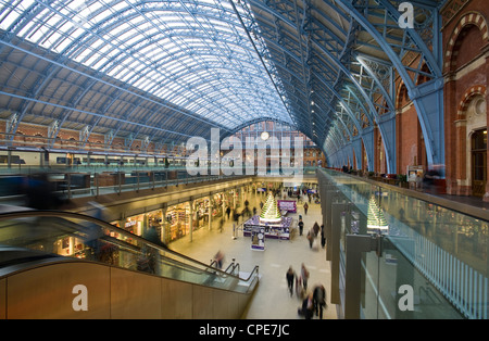 St Pancras Station, London, Angleterre, Royaume-Uni, Europe Banque D'Images