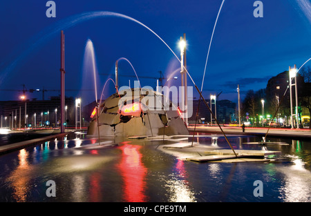 Europe Italie Piémont Turin Fontana Igloo de Mario Merz Banque D'Images