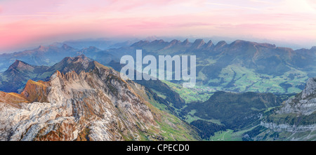 Paysage de montagne au coucher du soleil à partir de Banque D'Images