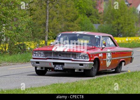 MUTSCHELLEN, SUISSE - 29 Avril : Course Vintage touring car Ford Galaxie 500/427 de 1963 au Grand Prix de Mutschellen, SUI Banque D'Images